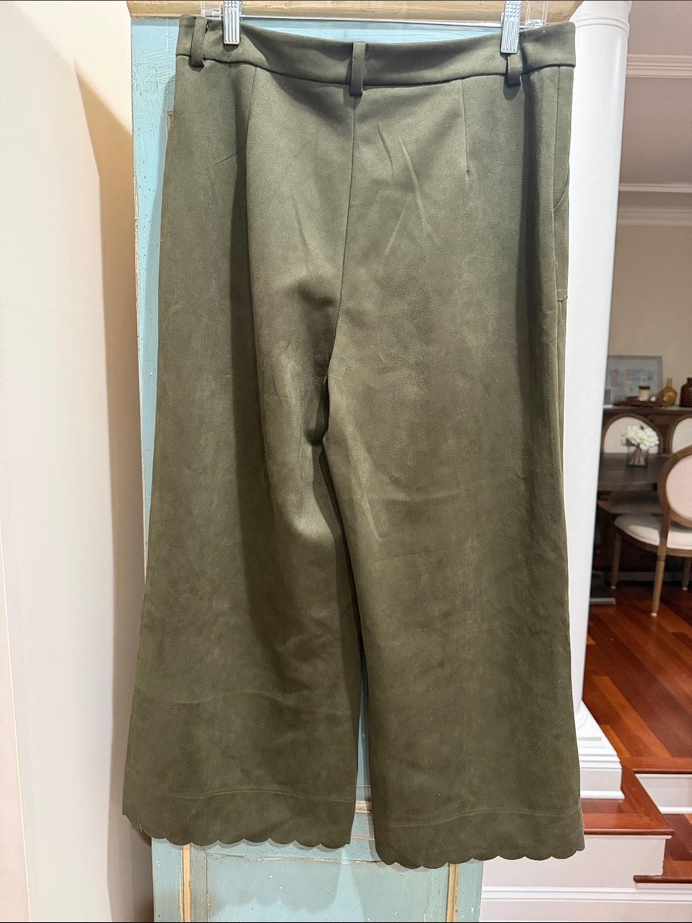 Jodifl Olive Faux Suede Scalloped Wide Leg Cropped Pants L - Picture 2 of 12